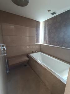 Bathroom Image of 4650 Sq.ft 4.5 BHK Apartment / Flat for sale in Panchshil The Address, Sangamvadi Pune for Rs. 100000000