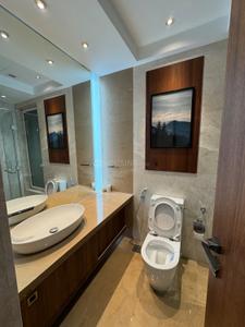 Bathroom Image of 1500 Sq.ft 3 BHK Apartment / Flat for rent in Indiabulls Blu, Worli Mumbai for Rs. 475000