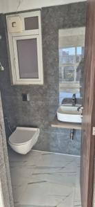 Bathroom Image of 750 Sq.ft 2 BHK Apartment / Flat for sale in Chembur Mumbai for Rs. 18000000