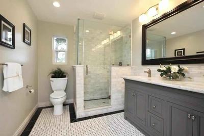 Bathroom Image of 4250 Sq.ft 6 BHK Apartment / Flat for sale in Solitaire, Worli Mumbai for Rs. 280000000