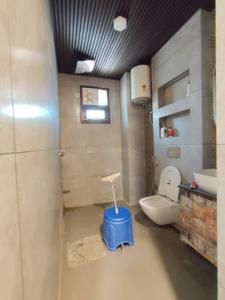 Bathroom Image of 2150 Sq.ft 4 BHK Apartment / Flat for sale in Vasant Kunj New Delhi for Rs. 34700000
