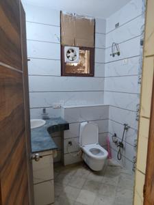 Bathroom Image of 3000 Sq.ft 4 BHK Duplex for rent in Sector 50 Noida for Rs. 45000