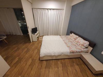 Bedroom Image of 900 Sq.ft 2 BHK Apartment / Flat for rent in Rajhans Belliza, Vesu Surat for Rs. 22000