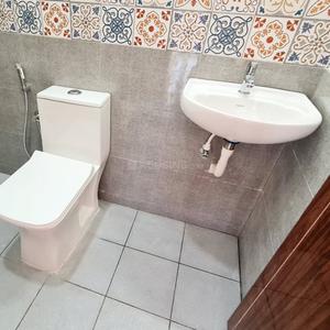 Bathroom Image of 1000 Sq.ft 2 BHK Independent House for sale in Mathpurena Raipur for Rs. 3900000