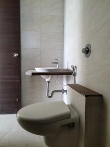 Common Bathroom Image of 600 Sq.ft 1 BHK Builder Floor for rent in Wadgaon Sheri Pune for Rs. 20000