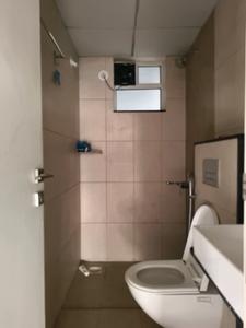 Common Bathroom Image of 770 Sq.ft 2 BHK Apartment / Flat for rent in Godrej Hillside 2, Mahalunge Pune for Rs. 26000