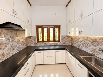 Kitchen Image of 6500 Sq.ft 6 BHK Villa for rent in Gomti Nagar Lucknow for Rs. 150000
