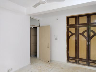 Bedroom Image of 1600 Sq.ft 3 BHK Apartment / Flat for sale in Golden Heights Apartments, Sector 12 Dwarka New Delhi for Rs. 27000000
