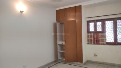 Bedroom Image of 1600 Sq.ft 3 BHK Apartment / Flat for sale in DDA Sector C Pocket 8, Vasant Kunj New Delhi for Rs. 45000000