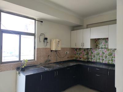 Kitchen Image of 884 Sq.ft 2 BHK Apartment / Flat for rent in Amrapali Pan Oasis, Sector 70 Noida for Rs. 30000
