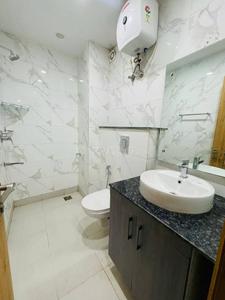 Bathroom Image of 955 Sq.ft 1 BHK Builder Floor for rent in Bhai Randhir Singh Nagar Ludhiana for Rs. 17000