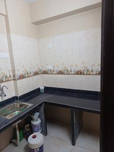 Kitchen Image of 750 Sq.ft 2 BHK Apartment / Flat for rent in Ultadanga Kolkata for Rs. 30000