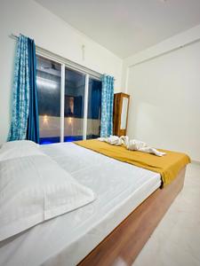 Bedroom Image of 2400 Sq.ft 4.5 BHK Duplex for sale in Karla Lonavala for Rs. 19000000