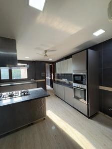 Kitchen Image of 6500 Sq.ft 4 BHK Builder Floor for rent in Panchsheel Park New Delhi for Rs. 650000