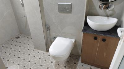 Bathroom Image of 700 Sq.ft 1 BHK Builder Floor for rent in Sector 46 Gurgaon for Rs. 37000
