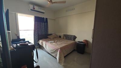 Bedroom Image of 800 Sq.ft 2 BHK Apartment / Flat for rent in Address 51, Bandra East Mumbai for Rs. 110000