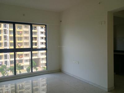 Living Room Image of 777 Sq.ft 1.5 BHK Apartment / Flat for rent in Runwal Gardens, Dombivli East Thane for Rs. 14000
