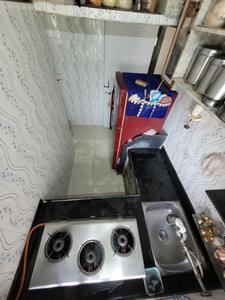 Kitchen Image of 550 Sq.ft 1 BHK Apartment / Flat for sale in Malad East Mumbai for Rs. 7500000