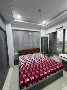 Bedroom Image of 1200 Sq.ft 2 BHK Apartment / Flat for rent in The Skyler, Bhadaj Ahmedabad for Rs. 25000