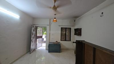 Living Room Image of 700 Sq.ft 2 BHK Apartment / Flat for rent in Pitampura New Delhi for Rs. 26000