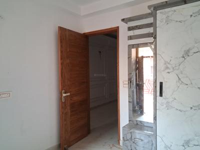 Bedroom Image of 1000 Sq.ft 2 BHK Apartment / Flat for sale in Sector 73 Noida for Rs. 3700000