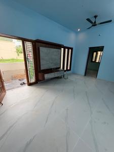 Hall Image of 1100 Sq.ft 2 BHK Apartment / Flat for rent in Nagamalaipudukottai Madurai for Rs. 20000