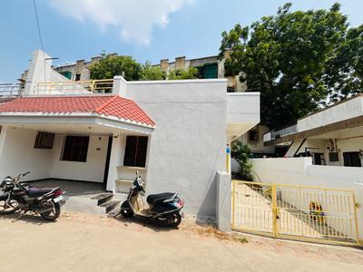 Image of 200 Sq.ft 2 BHK Independent House for rent in Chandkheda, Ahmedabad for Rs. 22000