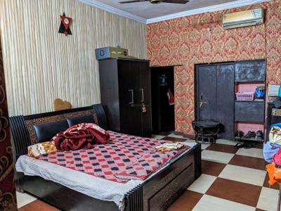 Bedroom Image of 3200 Sq.ft 10 BHK Independent House for sale in Rabindra Palli Colony Lucknow for Rs. 38000000