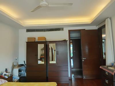 Bedroom Image of 2950 Sq.ft 4 BHK Builder Floor for sale in Defence Colony New Delhi for Rs. 140000000