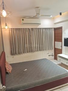 Bedroom Image of 1500 Sq.ft 3 BHK Apartment / Flat for rent in Shivshakti Royal Glory, Vaishno Devi Circle Ahmedabad for Rs. 37000