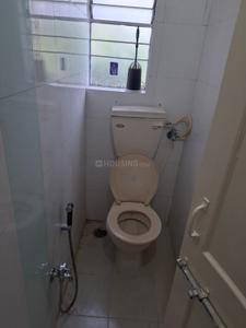 Bathroom Image of 1000 Sq.ft 2 BHK Apartment / Flat for rent in Laxminagar Nagpur for Rs. 25000