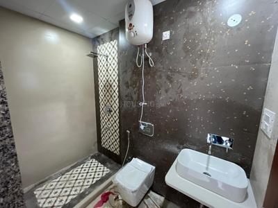 Bathroom Image of 1800 Sq.ft 3 BHK Builder Floor for rent in Shyam Nagar Jaipur for Rs. 20000