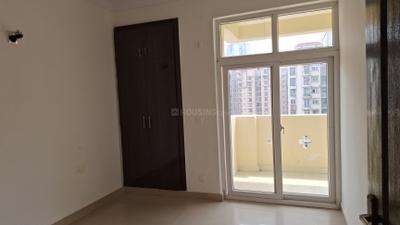 Bedroom Image of 1420 Sq.ft 3.5 BHK Apartment / Flat for sale in Amrapali Silicon City, Sector 76 Noida for Rs. 15600000