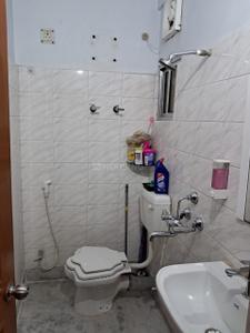 Bathroom Image of 948 Sq.ft 2 BHK Apartment / Flat for sale in Ashok Nagar Kolkata for Rs. 4000000