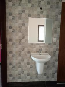 Bathroom Image of 950 Sq.ft 2 BHK Independent House for rent in Attavar Mangalore for Rs. 17000