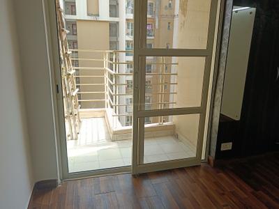Bedroom Image of 959 Sq.ft 2 BHK Apartment / Flat for sale in Paras Tierea, Sector 137 Noida for Rs. 8100000