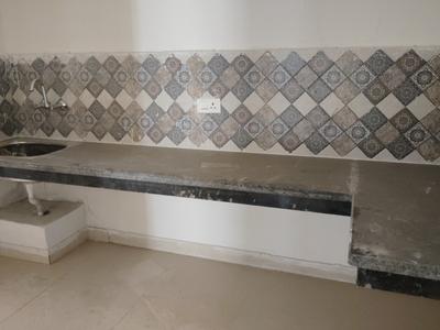 Kitchen Image of 750 Sq.ft 2 BHK Apartment / Flat for sale in Signature Global The Millennia 3, Sector 37D Gurgaon for Rs. 7300000