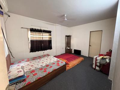 Bedroom Image of 4200 Sq.ft 5 BHK Apartment / Flat for sale in Raj Green Punya Bhoomi, Vesu Surat for Rs. 23500000
