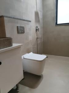Common Bathroom Image of 1520 Sq.ft 3 BHK Apartment / Flat for sale in Emaar Palm Gardens, Sector 83 Gurgaon for Rs. 25500000