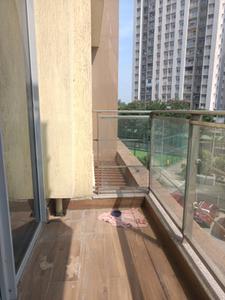 Living Room Image of 1100 Sq.ft 2 BHK Apartment / Flat for rent in Amanora Adreno Towers, Hadapsar Pune for Rs. 38000