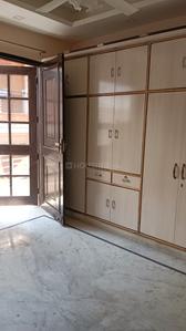 Bedroom Image of 800 Sq.ft 2 BHK Builder Floor for rent in Preet Vihar New Delhi for Rs. 20000