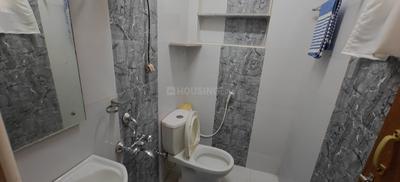 Bathroom Image of 600 Sq.ft 1 BHK Builder Floor for rent in Kalyan Nagar Bengaluru for Rs. 21500