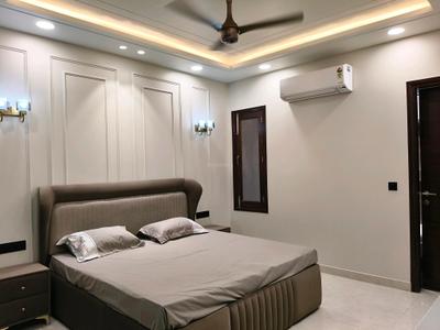 Bedroom Image of 3500 Sq.ft 4 BHK Builder Floor for sale in Greenwood City Floors, Sector 45 Gurgaon for Rs. 53000000