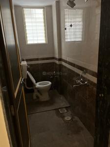 Bathroom Image of 950 Sq.ft 2 BHK Builder Floor for rent in Ambegaon Budruk Pune for Rs. 15000