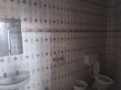 Bathroom Image of 1800 Sq.ft 2 BHK Builder Floor for rent in Sector 8 Gurgaon for Rs. 22000