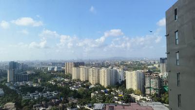 Balcony Image of 1050 Sq.ft 2 BHK Apartment / Flat for sale in Kalpataru Magnus, Bandra East Mumbai for Rs. 46000000