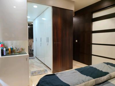 Bedroom Image of 2340 Sq.ft 4 BHK Apartment / Flat for sale in Express Enclave, Andheri East Mumbai for Rs. 65100000