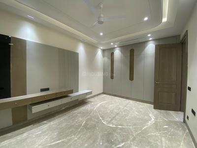 Bedroom Image of 2700 Sq.ft 4 BHK Builder Floor for sale in Model Town New Delhi for Rs. 62500000