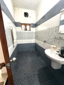 Bathroom Image of 2400 Sq.ft 3 BHK Villa for sale in Aymanam Kottayam for Rs. 9800000