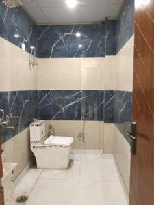 Common Bathroom Image of 1800 Sq.ft 4 BHK Builder Floor for sale in Shalimar Garden Ghaziabad for Rs. 15500000